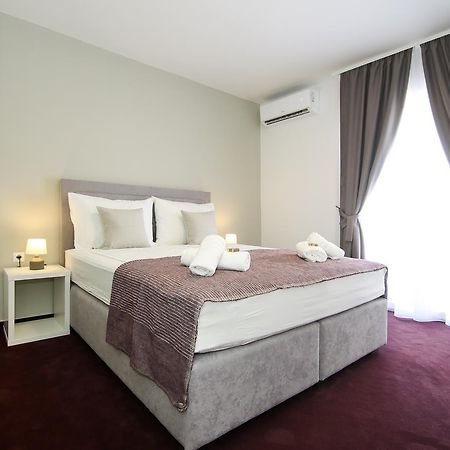 Maxim Rooms & Apartments Сплит Екстериор снимка