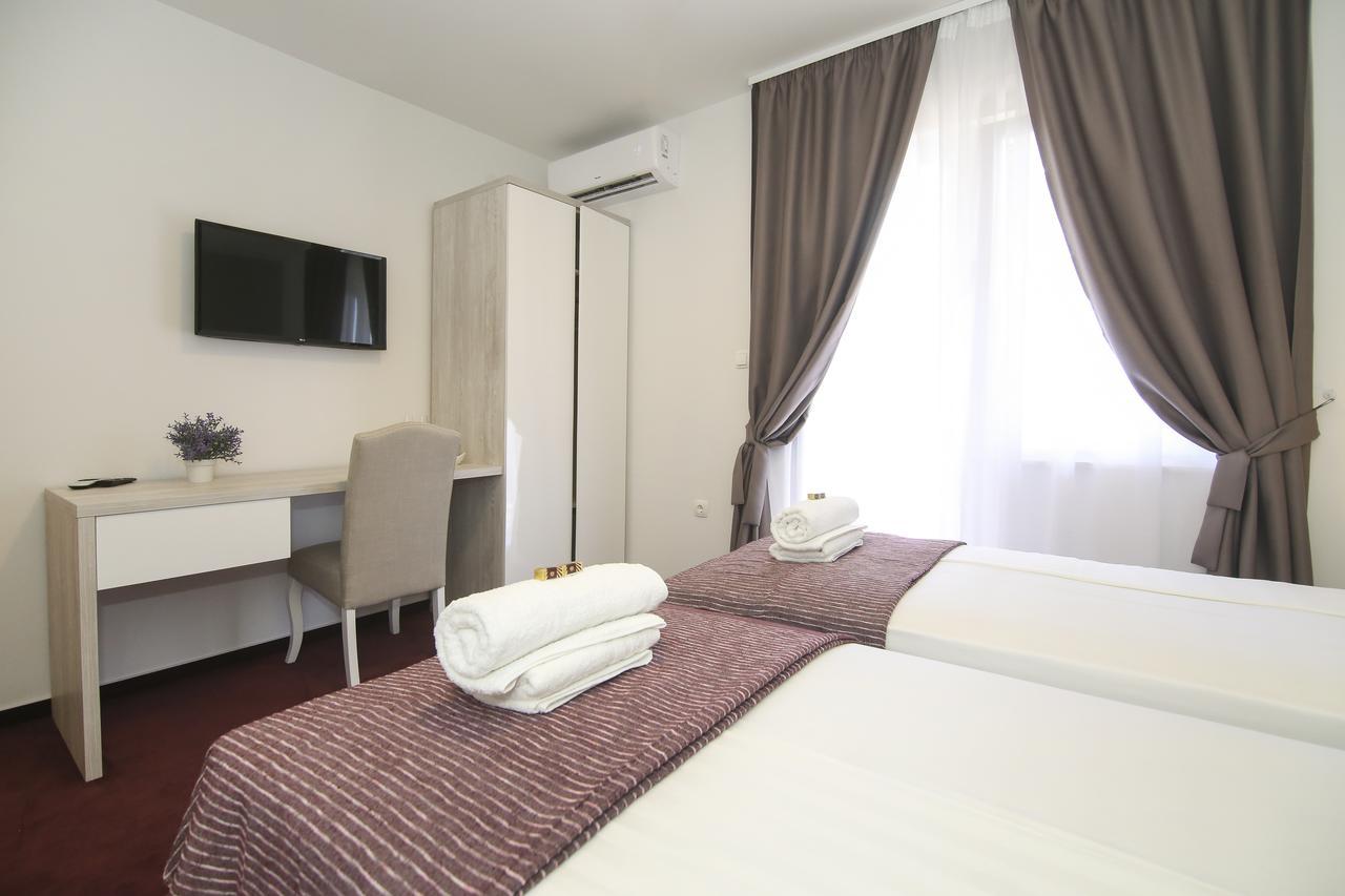 Maxim Rooms & Apartments Сплит Екстериор снимка