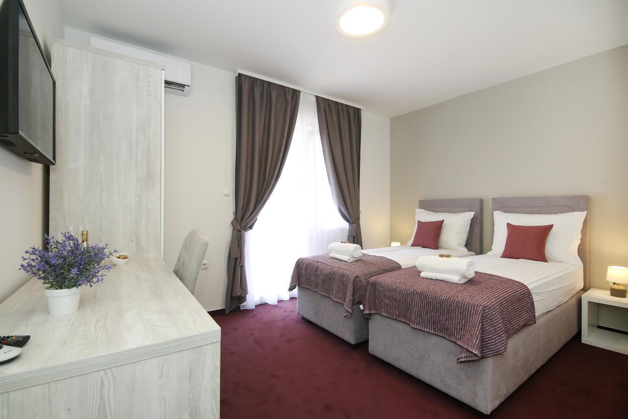 Maxim Rooms & Apartments Сплит Екстериор снимка