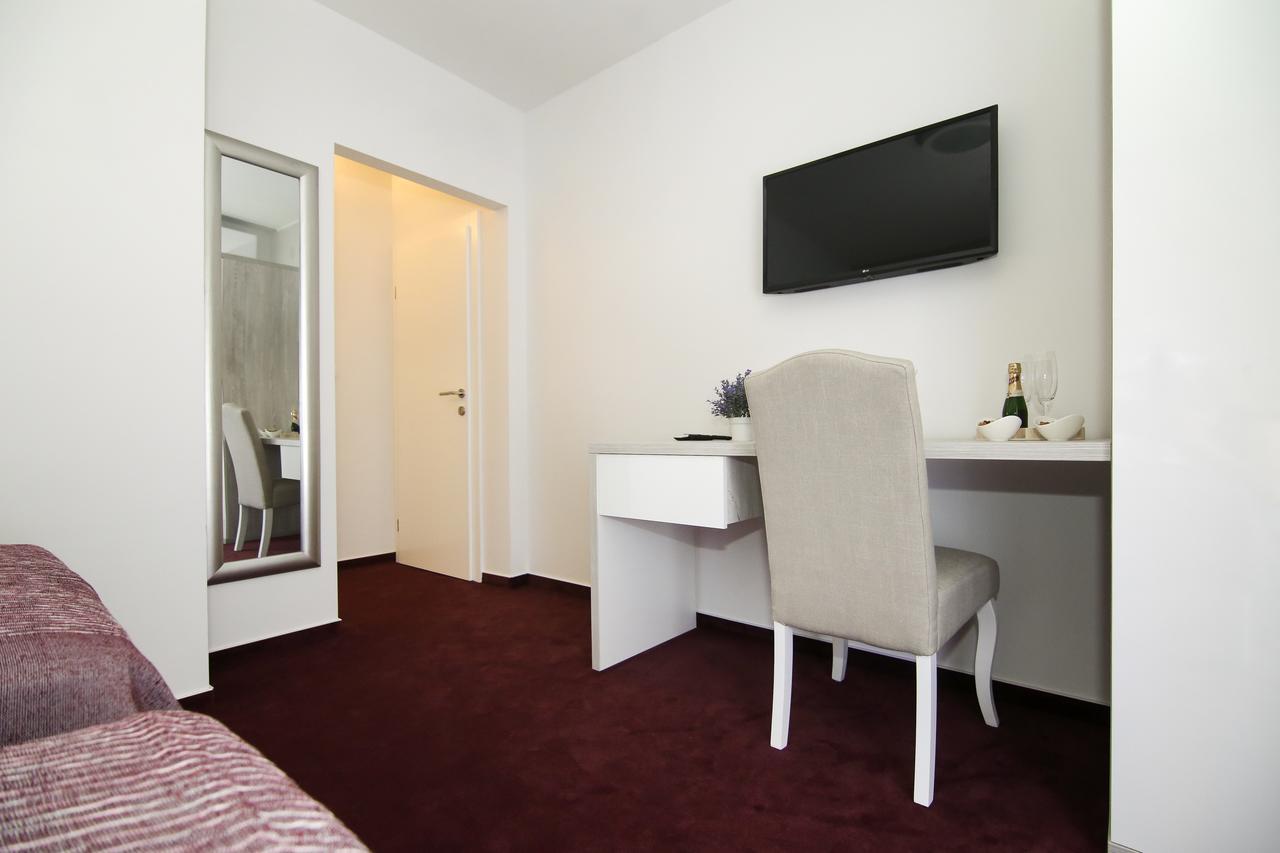 Maxim Rooms & Apartments Сплит Екстериор снимка