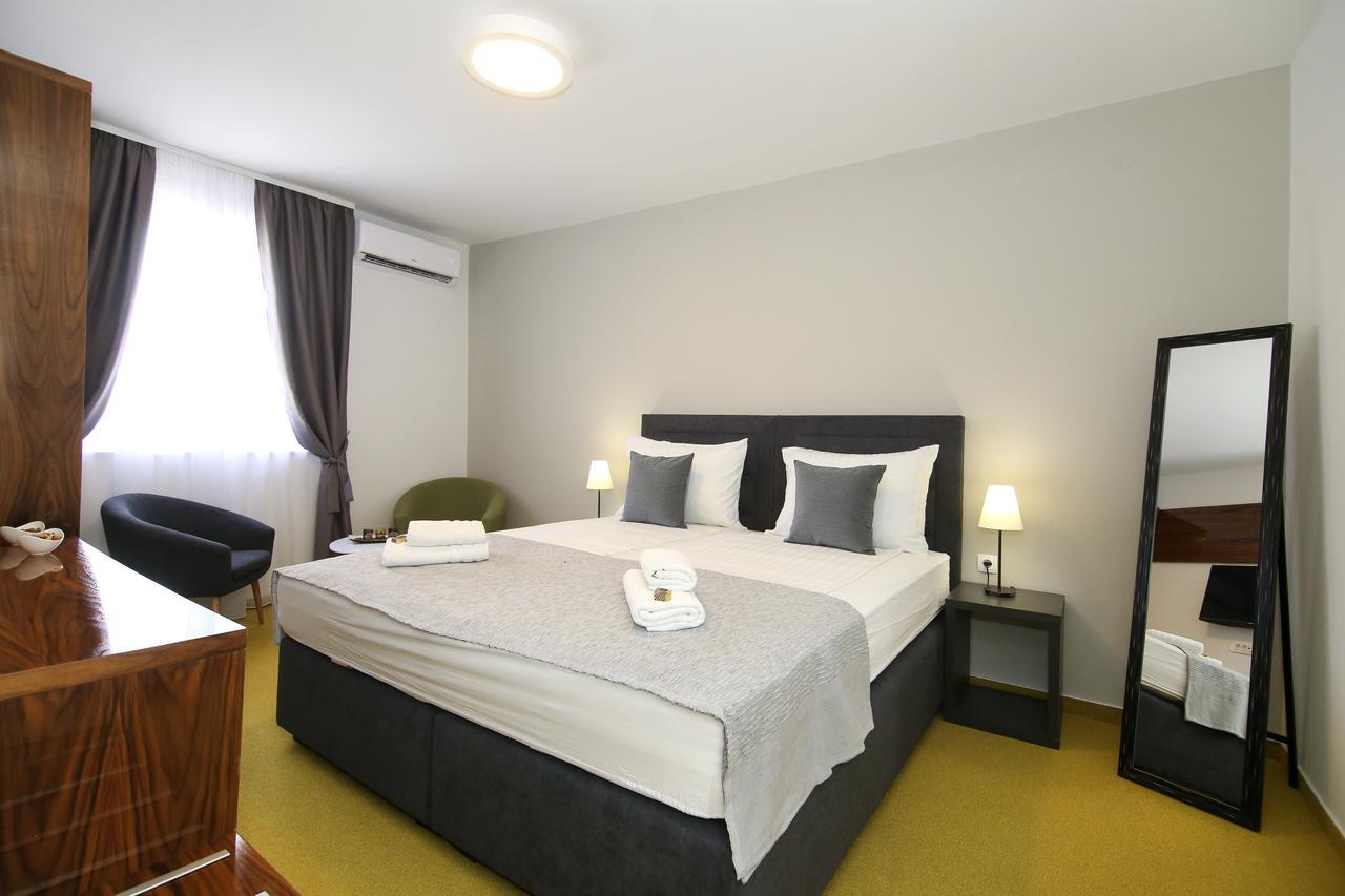 Maxim Rooms & Apartments Сплит Екстериор снимка
